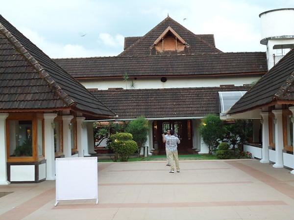பொல்கட்டி அரண்மனை