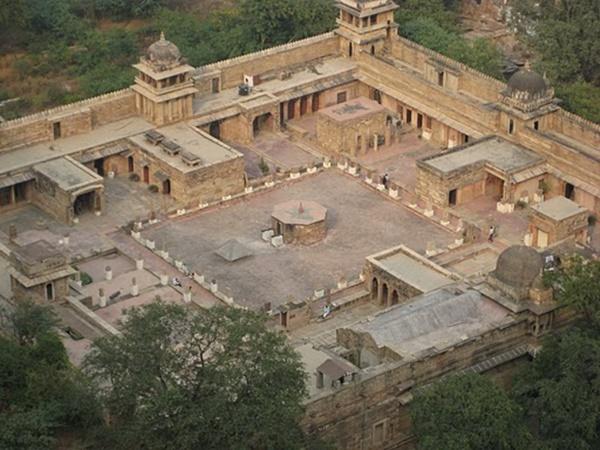 கூர்ஜரி மஹால்