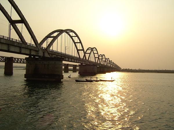 ராஜமுந்திரி - விசாகப்பட்டணம்