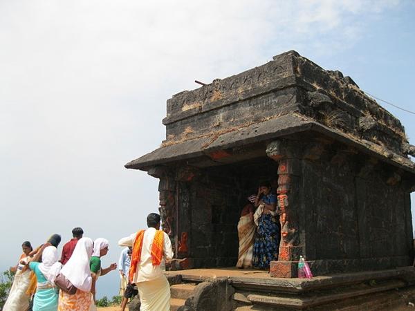 சர்வஜனபீடம்