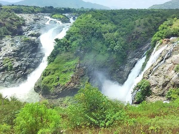 ககனச்சுக்கி நீர்வீழ்ச்சி