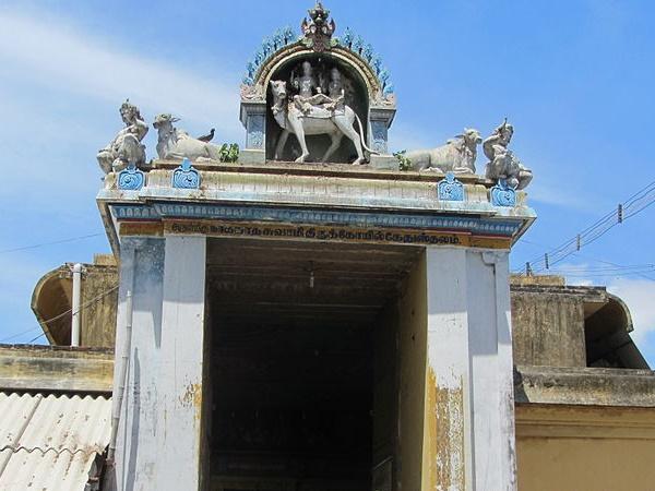 சோழமன்னர்கள் கட்டியது