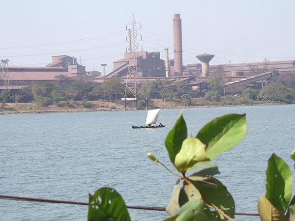 இரும்புத்தாது நிறுவனம்