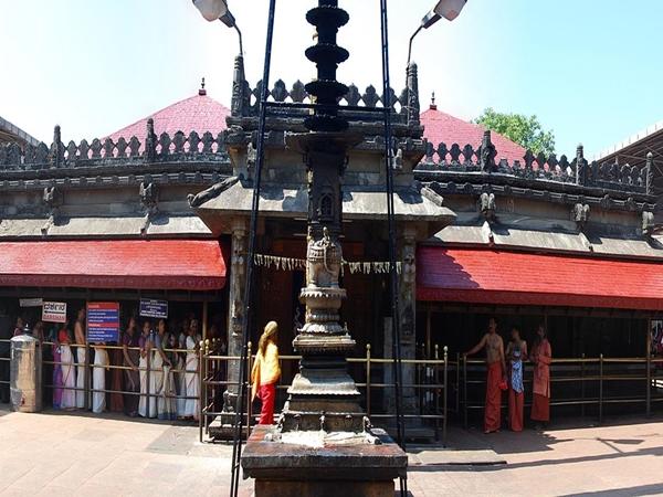 தேவி மூகாம்பிகை கோவில்
