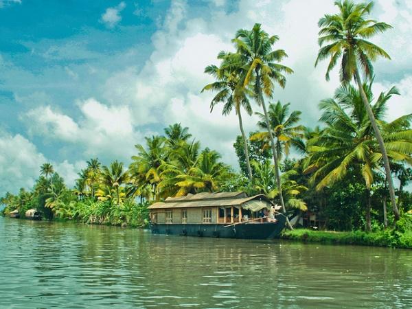 எழில் தவழும் பாதிரமணல்