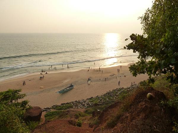 அரபிக்கடலும் உப்பங்கழியும் கூடும் முகத்துவாரம்