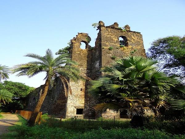 பஸைன் கோட்டை