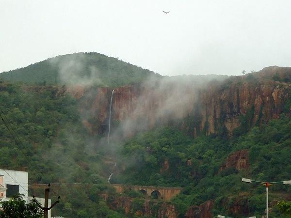 பக்தர்களுக்கு தடை