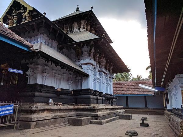 திருநாவாயா கோவில்