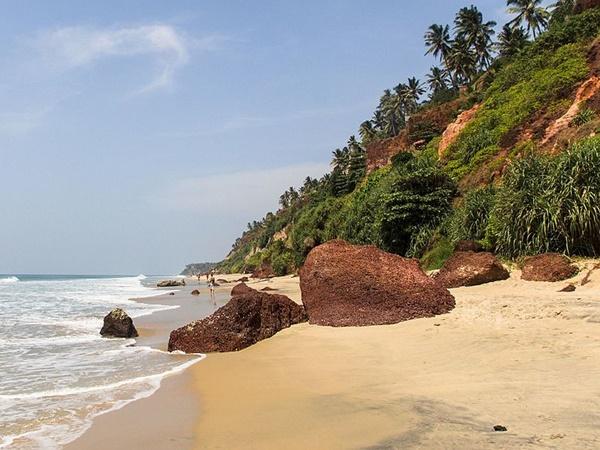 உலகின் பத்து அழகான கடற்கரைகளுள் ஒன்று