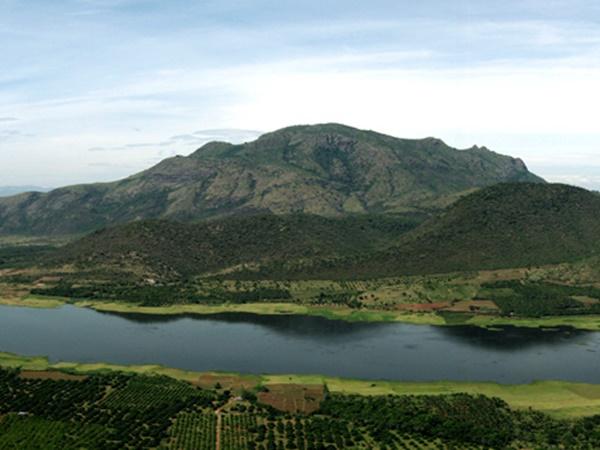 தேக்கந்தோட்டம் நீழ்வீழ்ச்சி