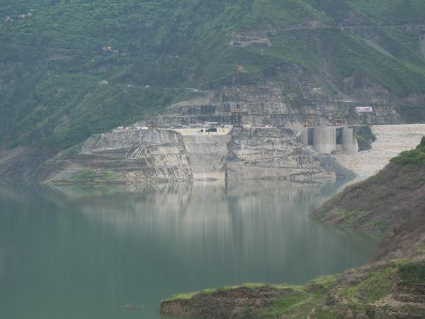 தெஹ்ரி அணை