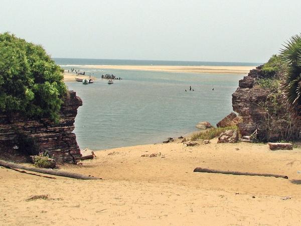 எங்கே உள்ளது ?