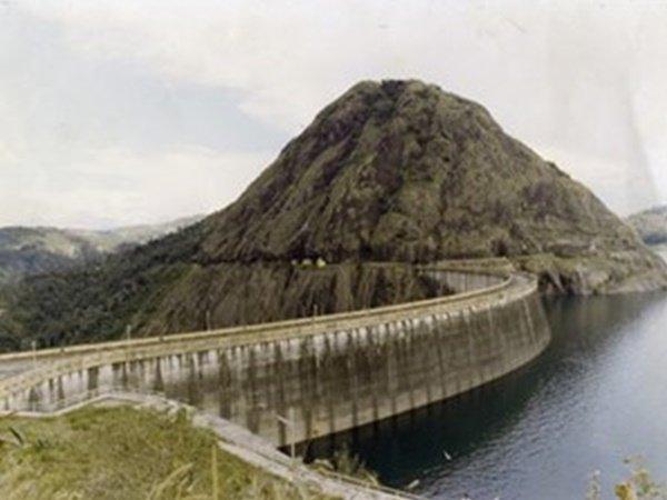 மழையால் நிரம்பும் அணை