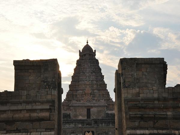 கோவில் கோபுரங்கள்