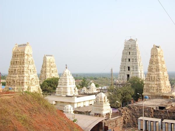 கோவிலை மூடிய அரசன்