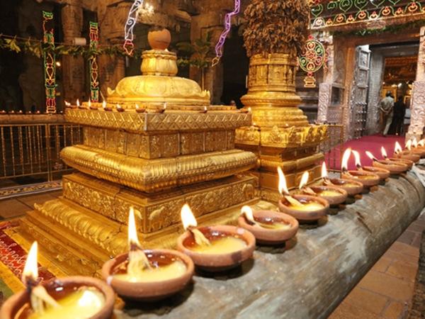 வெள்ளி திருவாட்சி