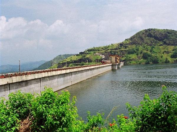 செருத்தோனி அணை