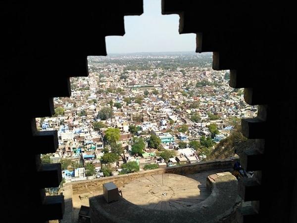 எங்கே பிறந்தார் தெரியுமா ?
