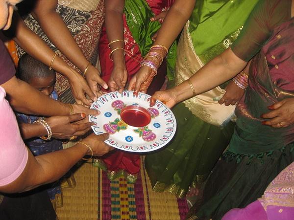 ஒரே மாதத்தில் திருமணம்