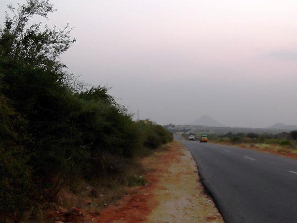 இன்றும் உலாவும் வீரப்பன்