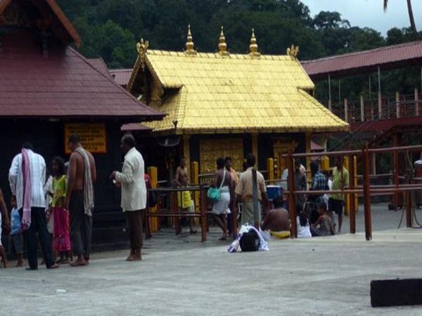 தெய்வ நம்பிக்கை நிரம்பிய தேங்காய் உருட்டு
