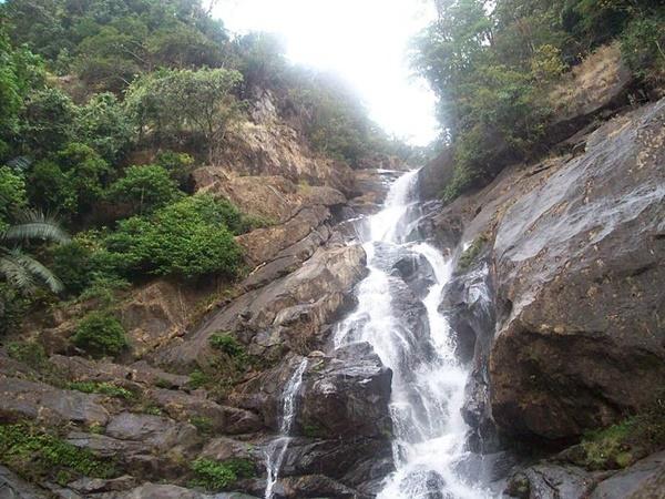 மீன்வள்ளம் நீர்வீழ்ச்சி