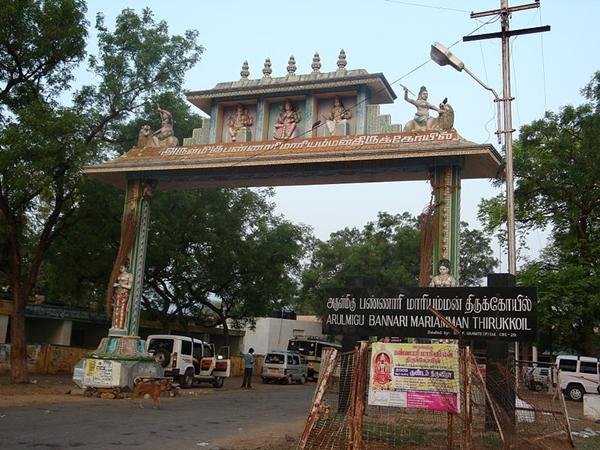 பயணிகளை காக்கும் பண்ணாரி அம்மன்