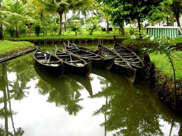 நீர் சார்ந்த இயற்கை சுற்றுலா