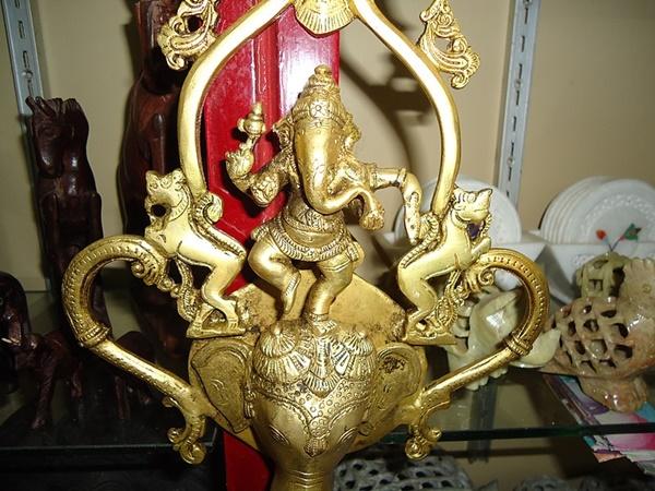 தாயாருடன் பள்ளியறையில் இருக்கும் விநாயகர்