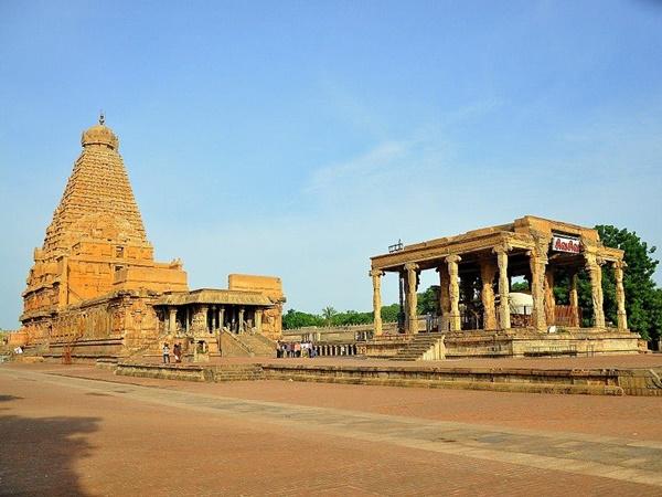 ஸ்ரீ கும்பேஸ்வரர் ஆலயம்