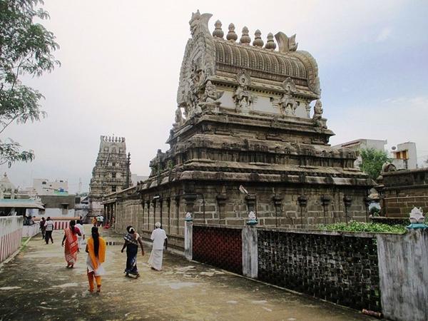 இழந்ததை மீட்கும் இலந்தை நாதர்