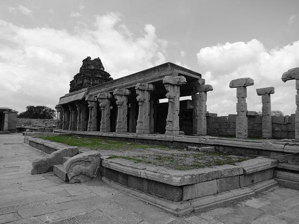 விக்கிரகங்கள்