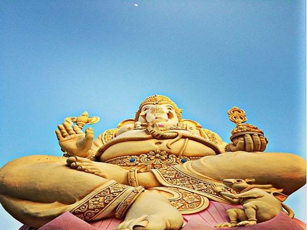 செல்வம் அருளும் விநாயகர்