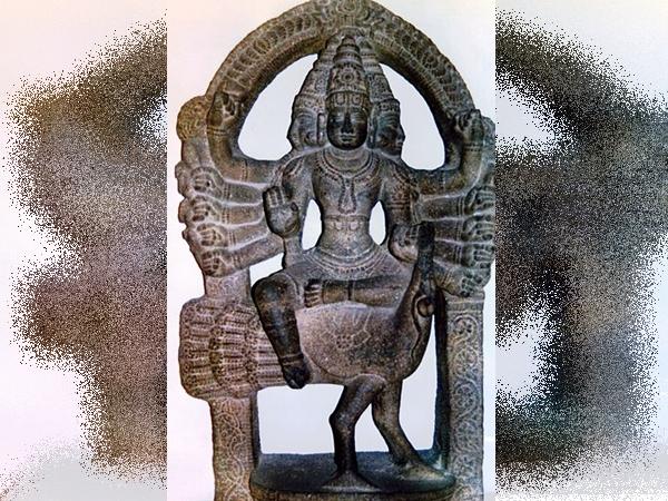 இரத்த ஓட்டம் கொண்ட முருகன்