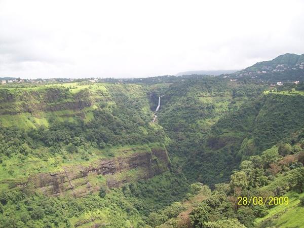 மீரஜ் தர்க்கா