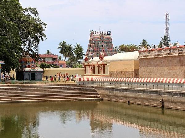 சோழர்கள் கட்டிய பிரம்மாண்டம்