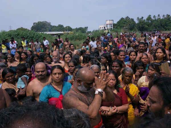 எங்கெல்லாம் விழா நடந்தது