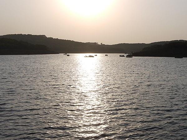 வெண்ணா ஏரி
