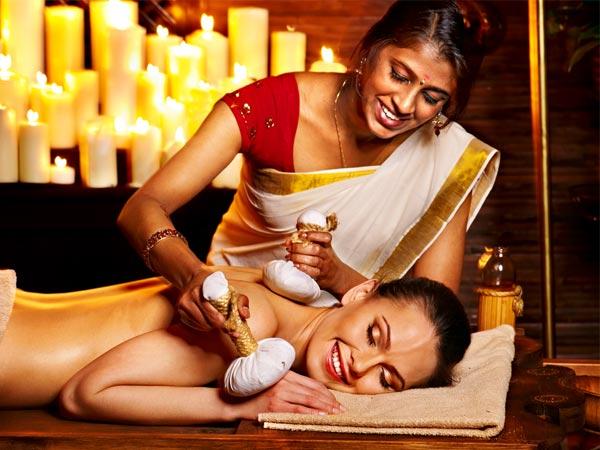 கேரளத்தின் அதி சிறந்த ஆயுர்வேத மசாஜ்