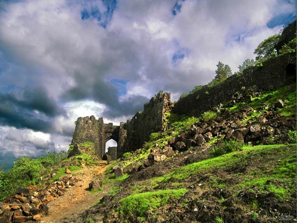 அருகாமையிலுள்ள சுற்றுலாத் தளங்கள்