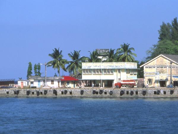 அந்தமானின் அழகிய தீவுகள்