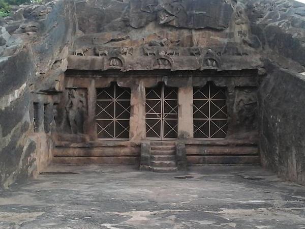 அருகிலுள்ள சுற்றுலாத் தளங்கள்