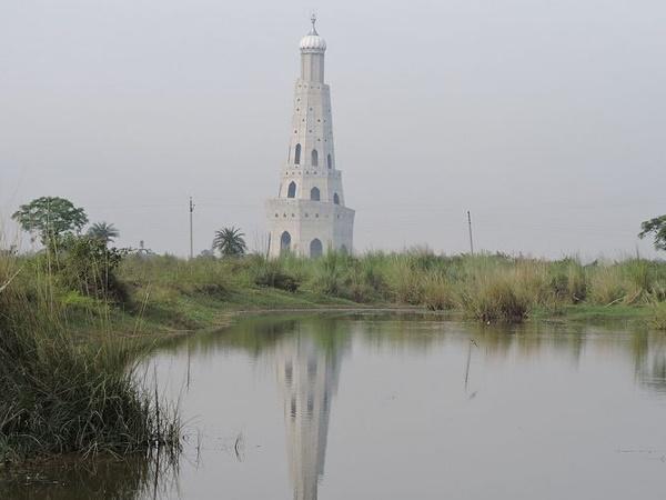 நதியை கடந்த அலெக்சாண்டரின் சாமர்த்தியமும் தந்திரமும்
