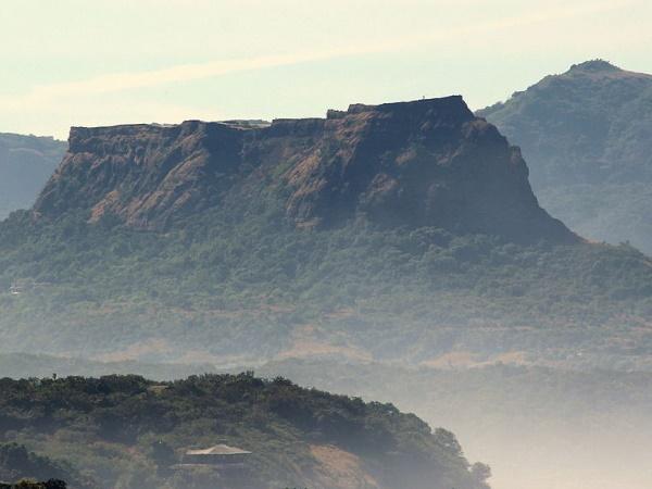 ❑ பிரபு மூக்கு மலையேற்றம்