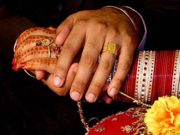 கோவிலின் இறைவன் இறைவி