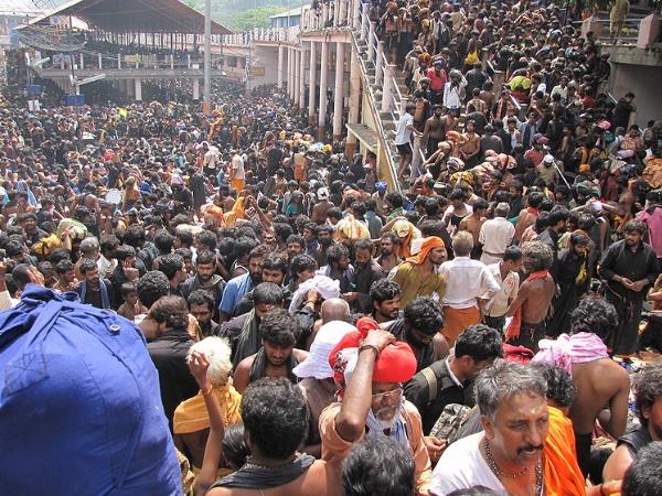 கட்டுக்கடங்காத கூட்டம் நிரம்பும் சபரி மலை