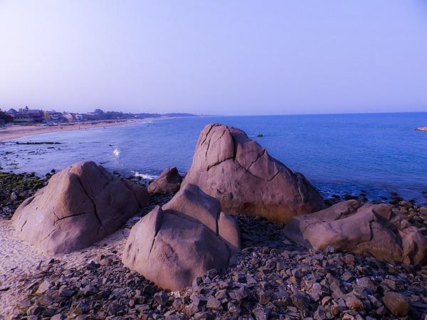 வெளிநாட்டு பயணிகளை ஈர்க்கும் கடற்கரை