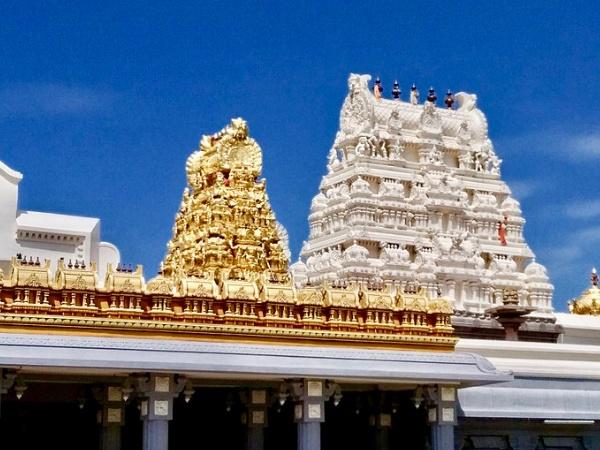 அரசு காத்த அம்மன் கோவில்