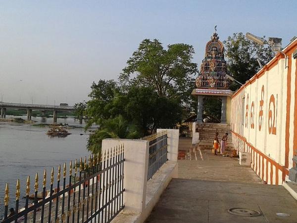 அசுர வளர்ச்சிக்கு உதவும் பவானி சங்கமேஸ்வரர் கோவில்